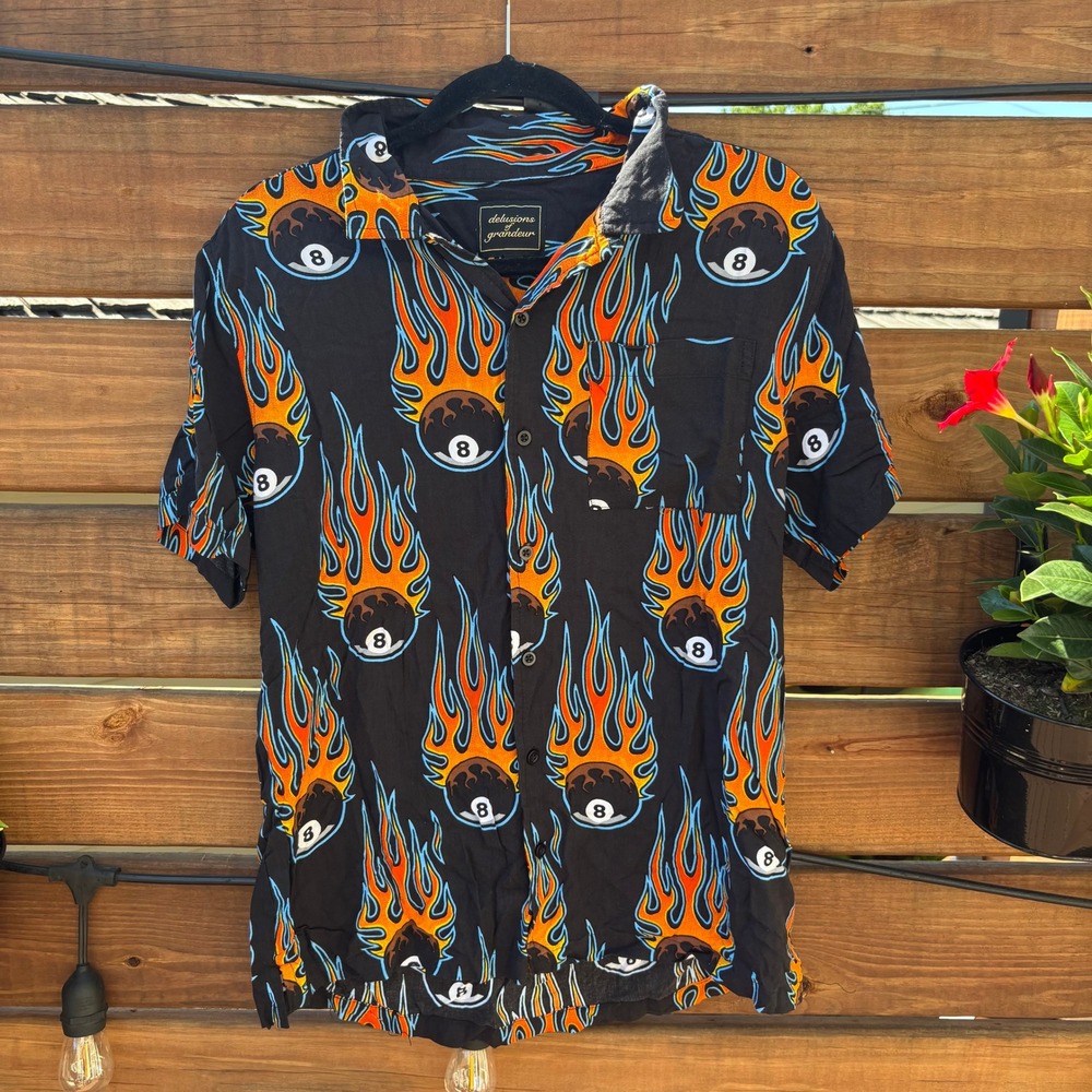 Delusions of Grandeur Button Up Shirt Mens Large Black Flaming 8 Ball Excellent